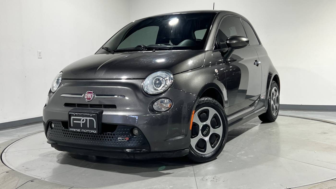 2017 FIAT 500e Base — Hatchback — 38,628 mi — Warren, MI