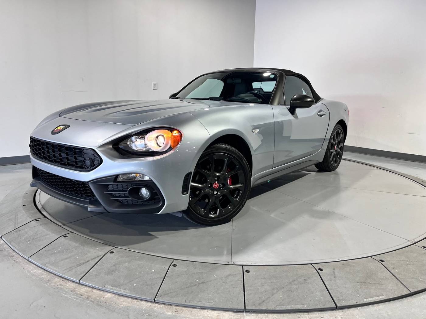 2020 FIAT 124 Spider Abarth — Convertible — 3,989 mi — Warren, MI