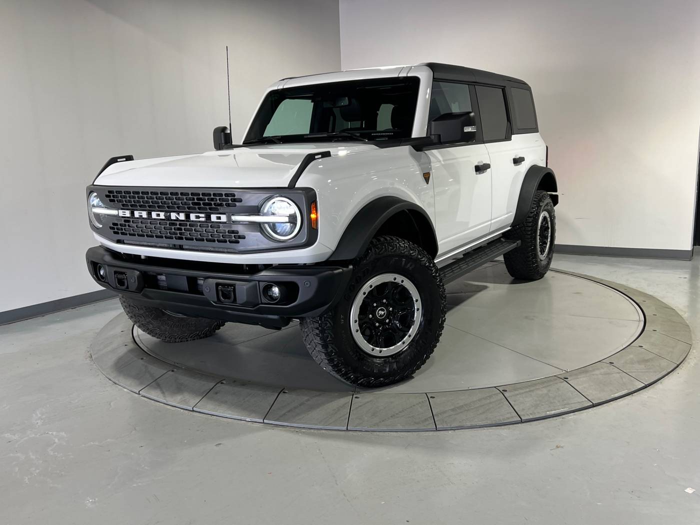 2023 Ford Bronco Badlands — SUV — 12,055 mi — Warren, MI