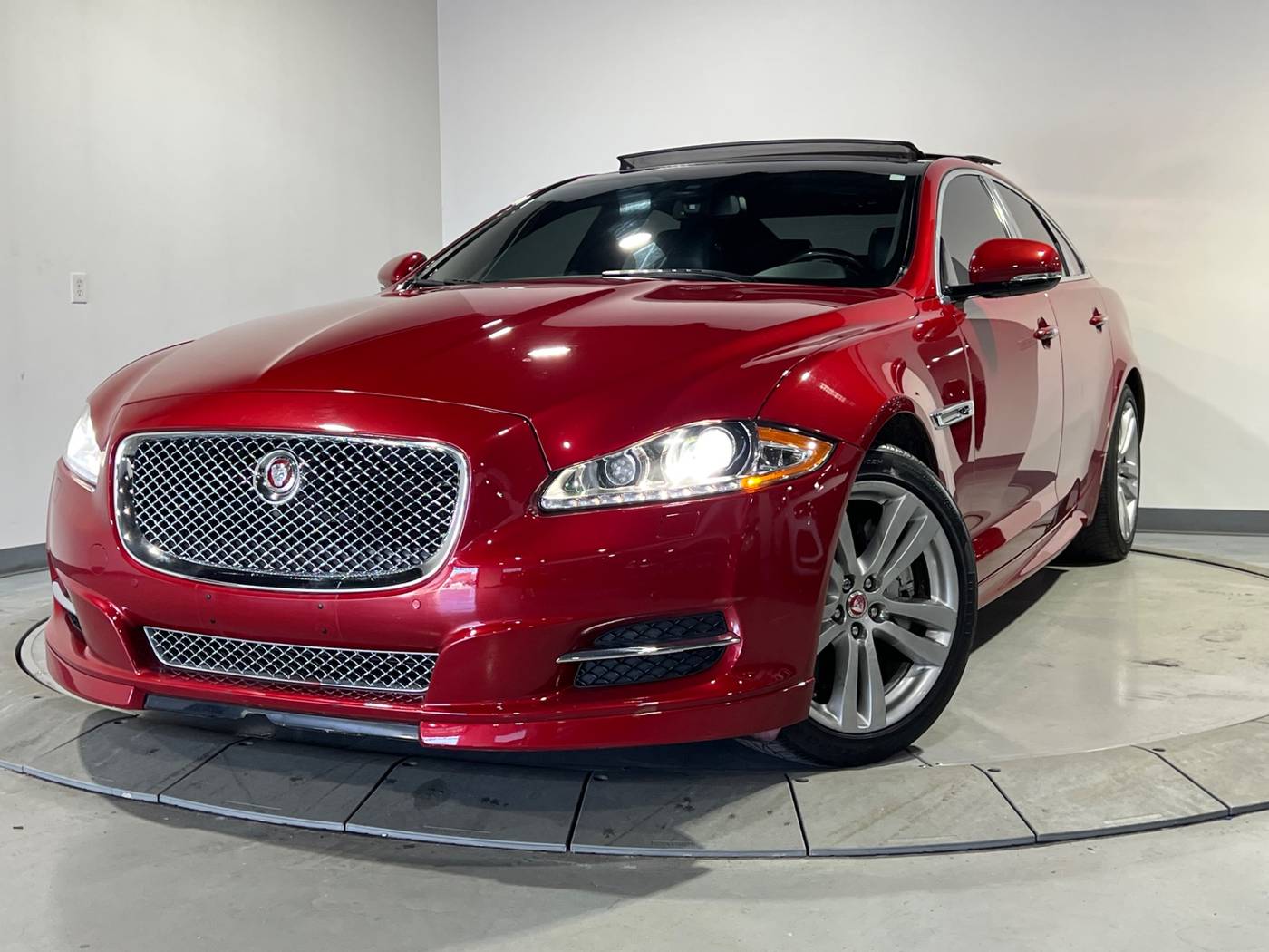 2015 Jaguar XJ Standard — Sedan — 36,406 mi — Warren, MI