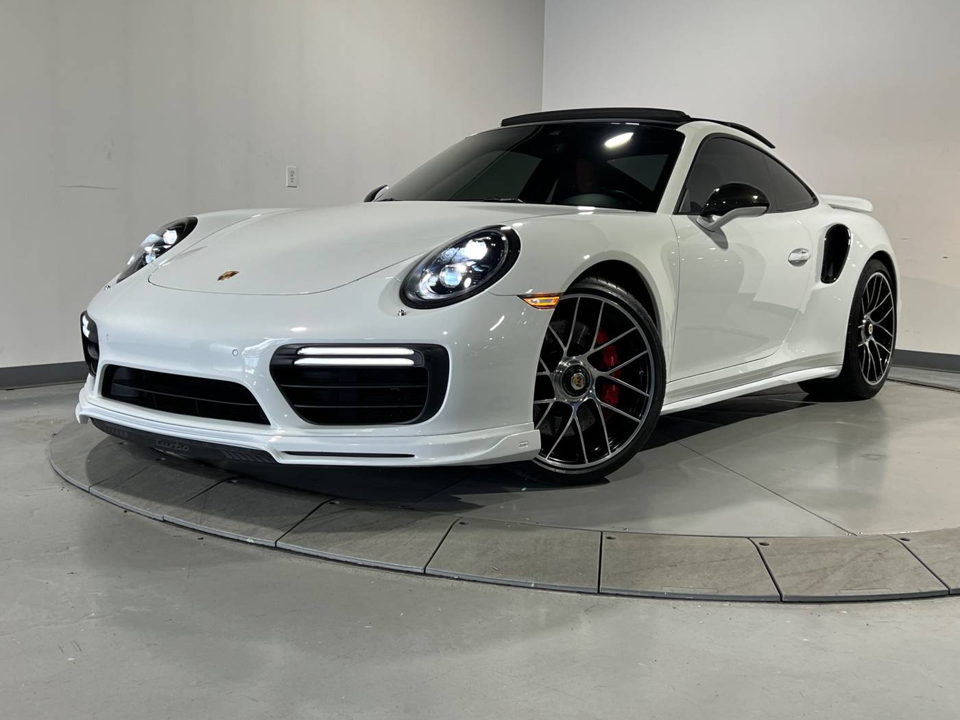 2017 Porsche 911 Turbo — Coupe — 24,999 mi — Warren, MI