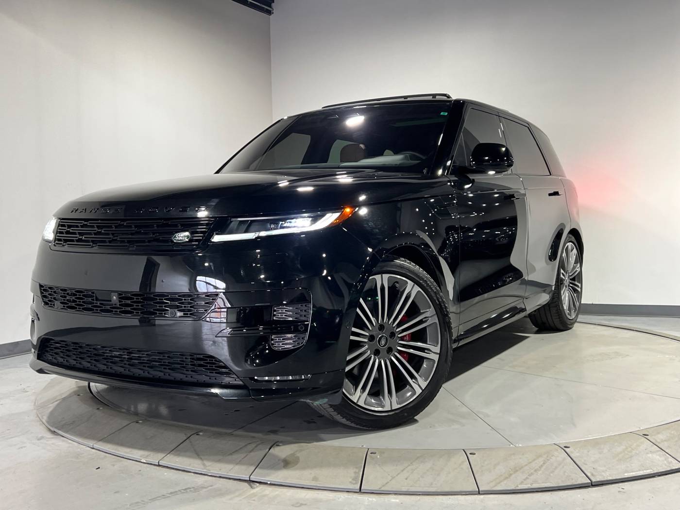 2023 Land Rover Range Rover Sport SE Dynamic — SUV — 14,707 mi — Warren, MI