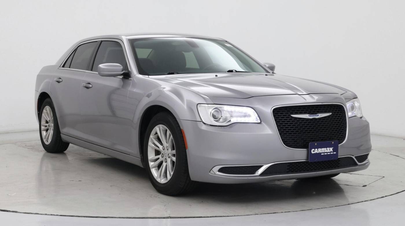 2017 Chrysler 300 Limited — Sedan — 42,555 mi — Las Vegas, NV