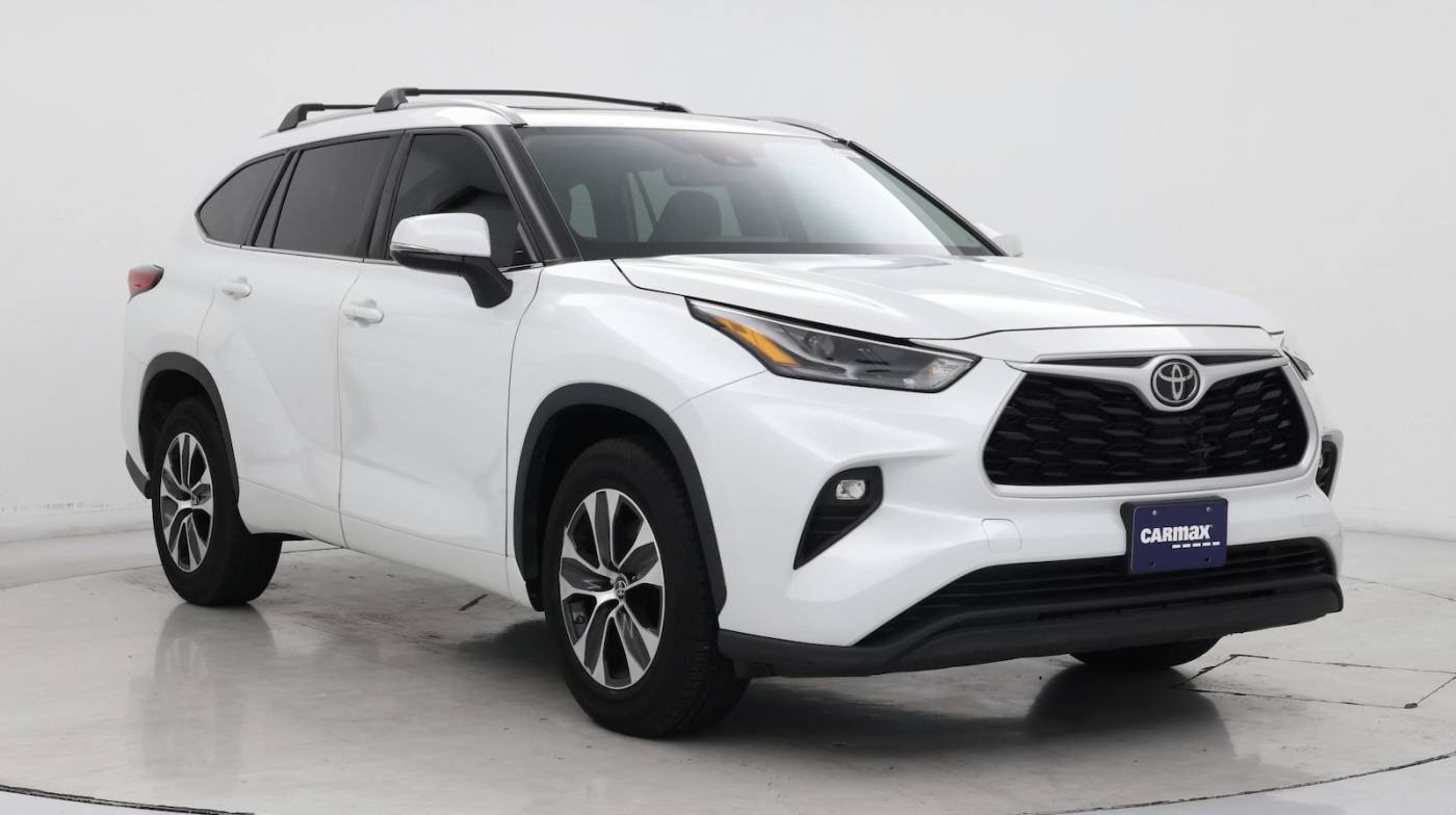 2022 Toyota Highlander XLE — SUV — 32,511 mi — Las Vegas, NV
