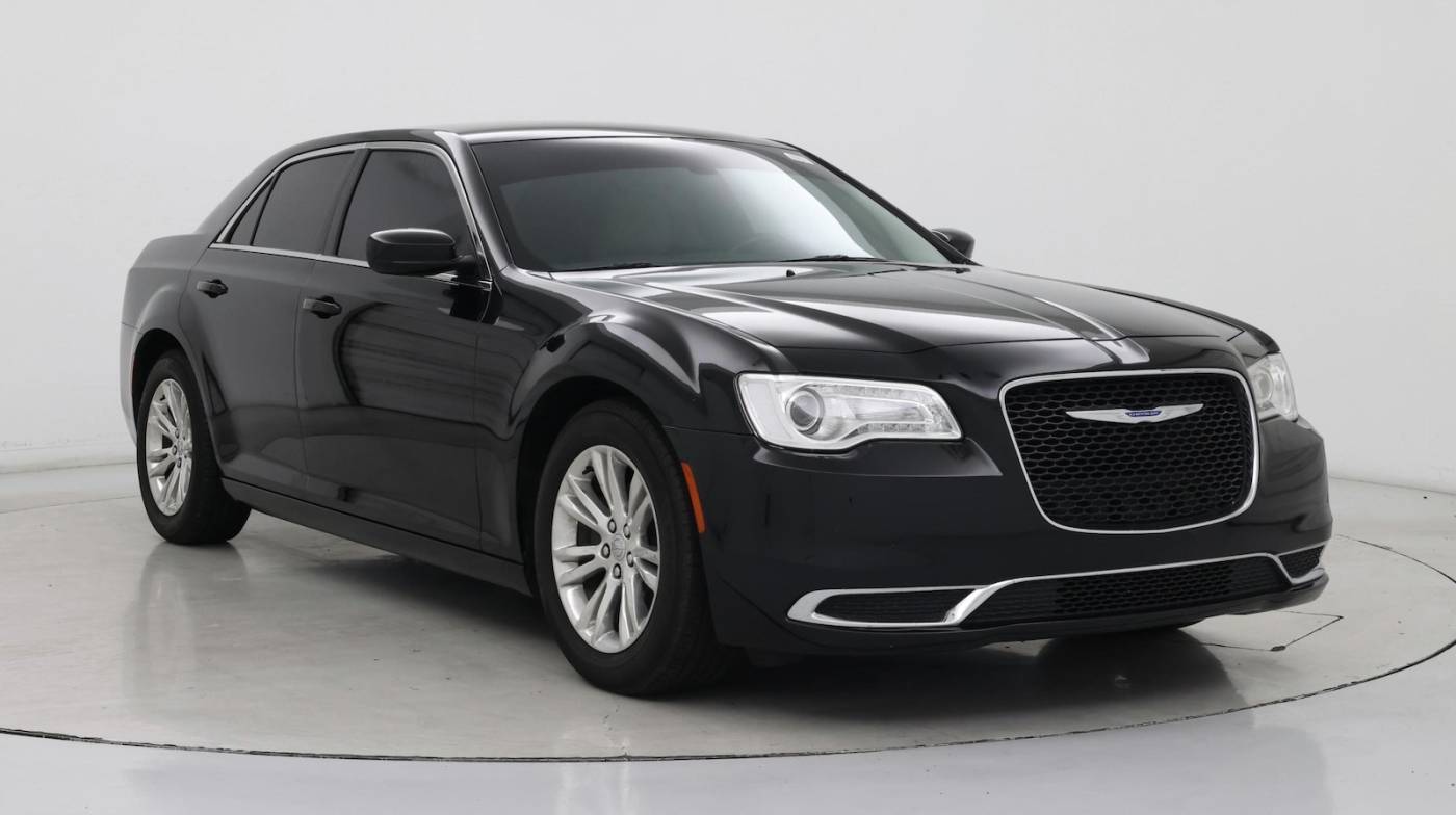 2017 Chrysler 300 Limited — Sedan — 82,025 mi — Las Vegas, NV