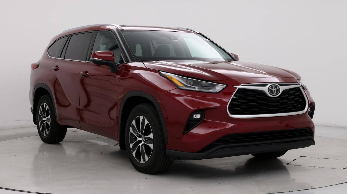 2021 Toyota Highlander XLE — SUV — 10,456 mi — Las Vegas, NV