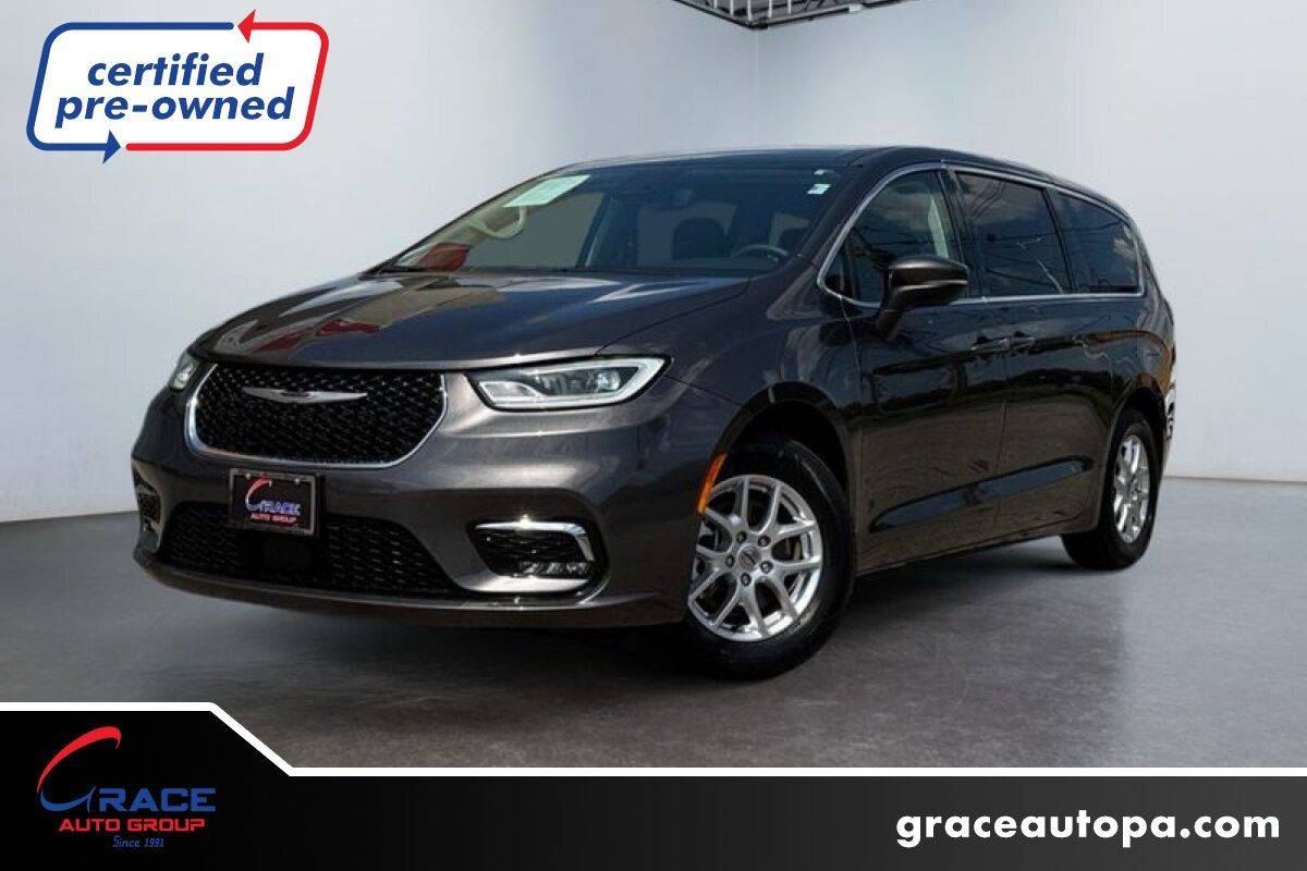 2023 Chrysler Pacifica Touring L — Minivan — 60,761 mi — Morrisville, PA