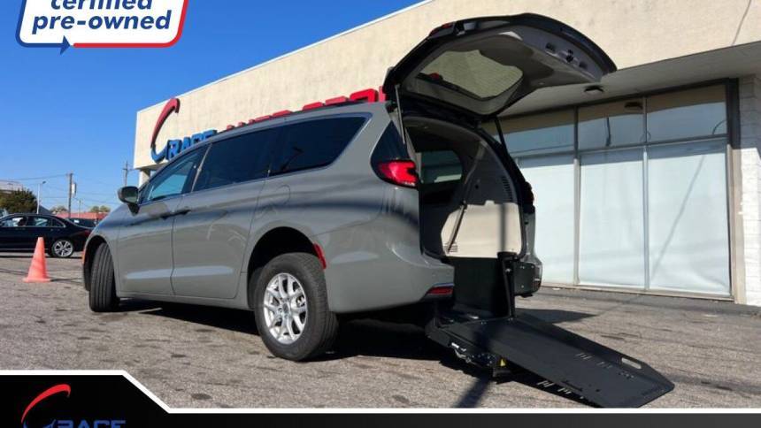 2022 Chrysler Pacifica Touring L — Minivan — 58,934 mi — Morrisville, PA
