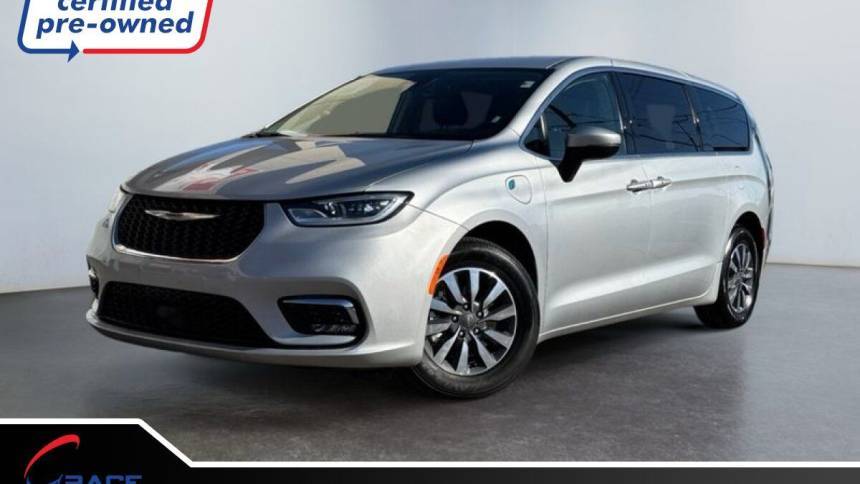 2023 Chrysler Pacifica Hybrid Touring L — Minivan — 24,503 mi — Morrisville, PA