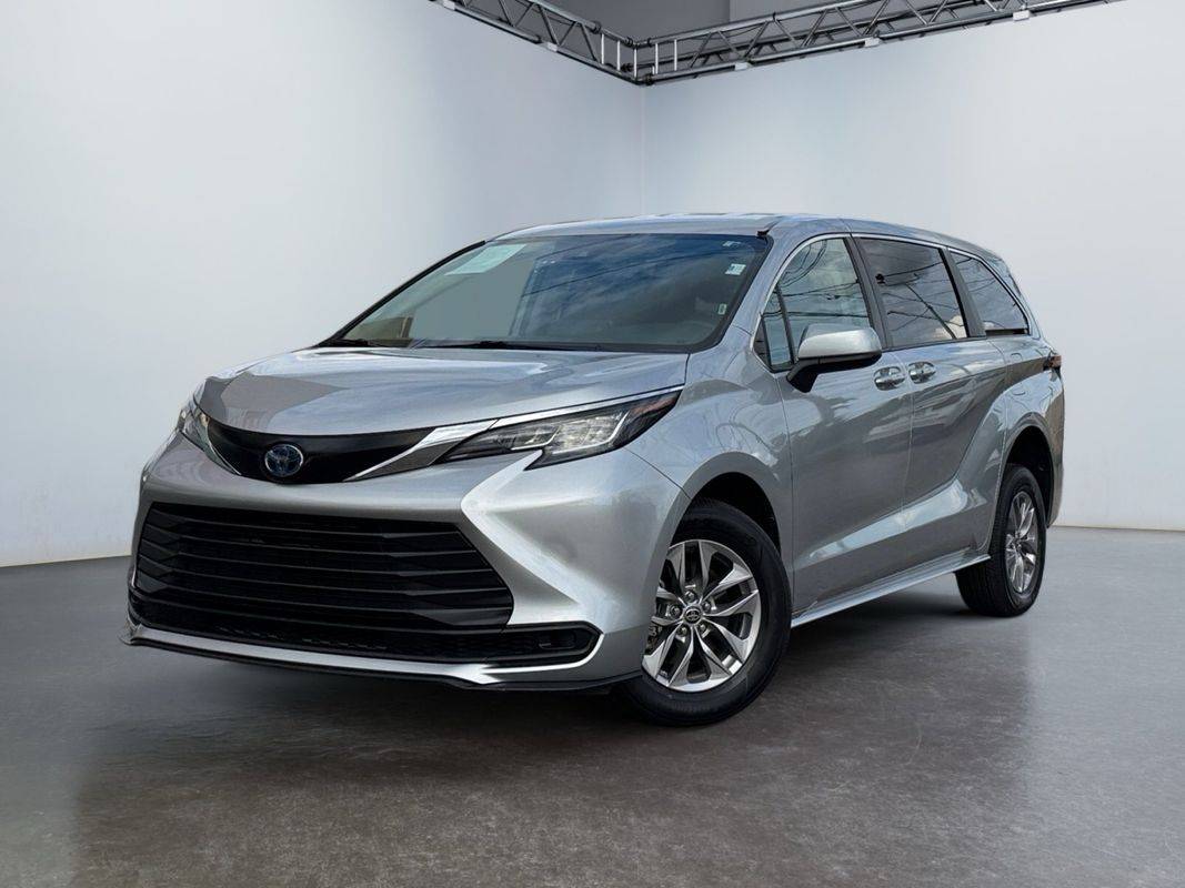 2022 Toyota Sienna LE — Minivan — 20,858 mi — Morrisville, PA