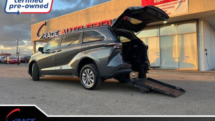 2025 Toyota Sienna LE — Minivan — 20 mi — Morrisville, PA