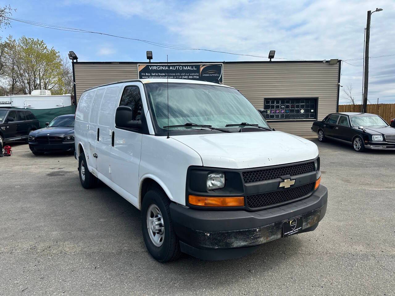 2017 Chevrolet Express Cargo Van Base — Cargo Van — 166,265 mi — Woodford, VA