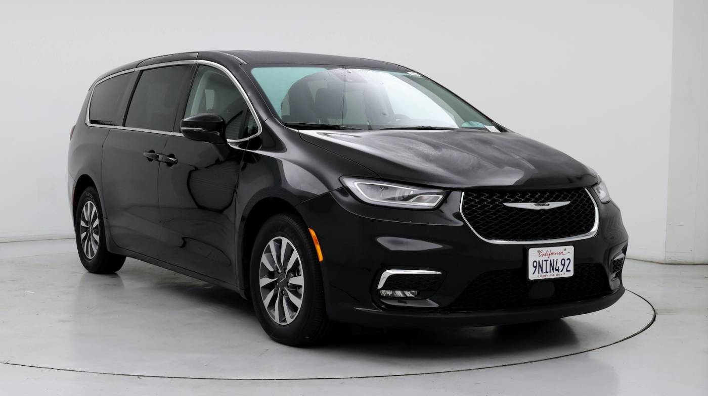 2024 Chrysler Pacifica Hybrid Select — Minivan — 9,816 mi — Colma, CA