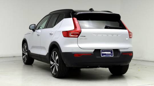 2021 Volvo XC40 Incentives, Specials & Offers in Fife WA