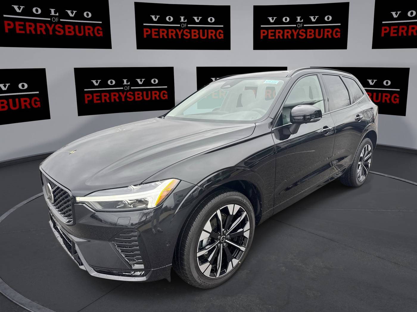 2026 Volvo XC60 B5 Plus