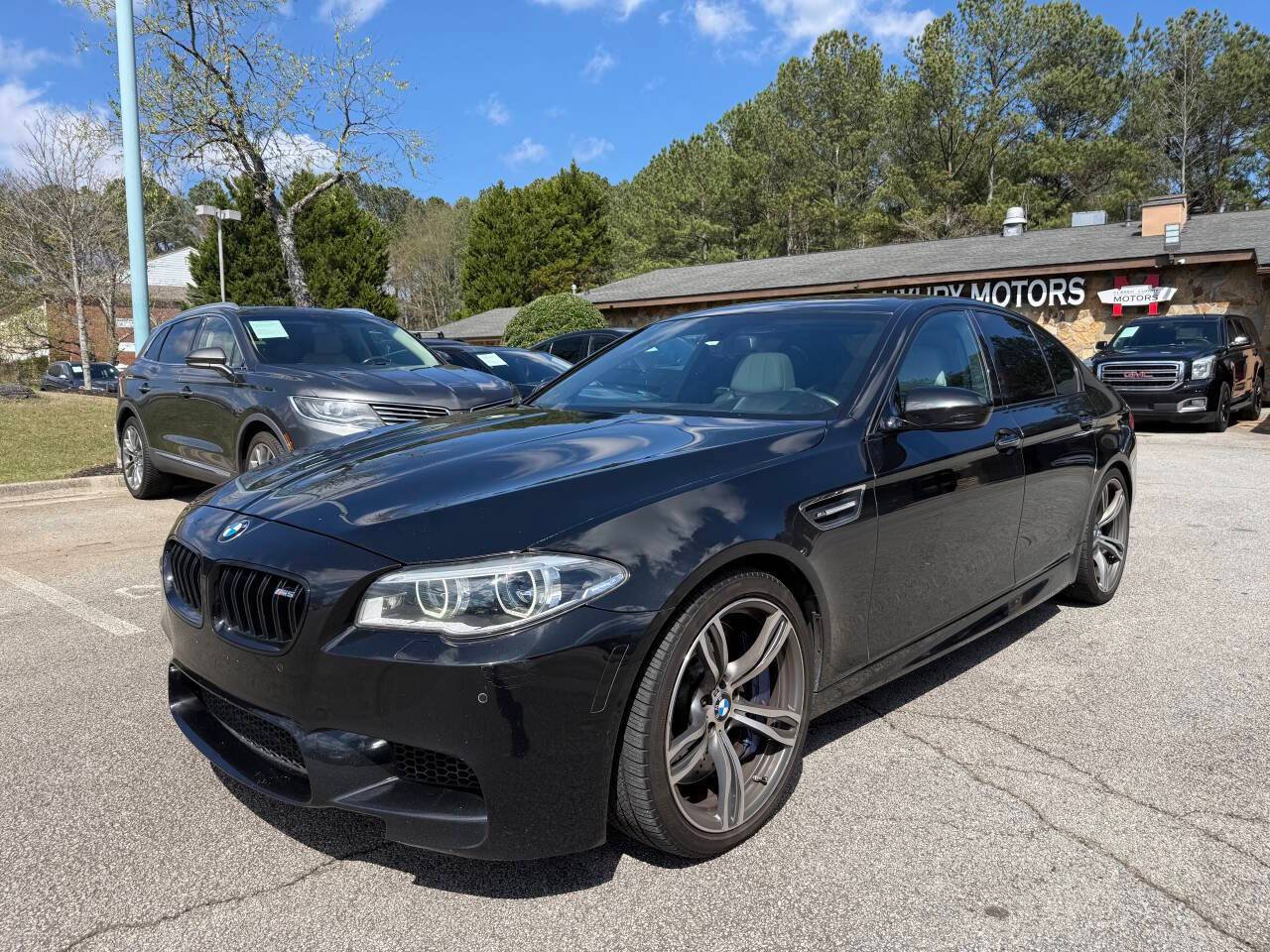 2016 BMW M5 Standard