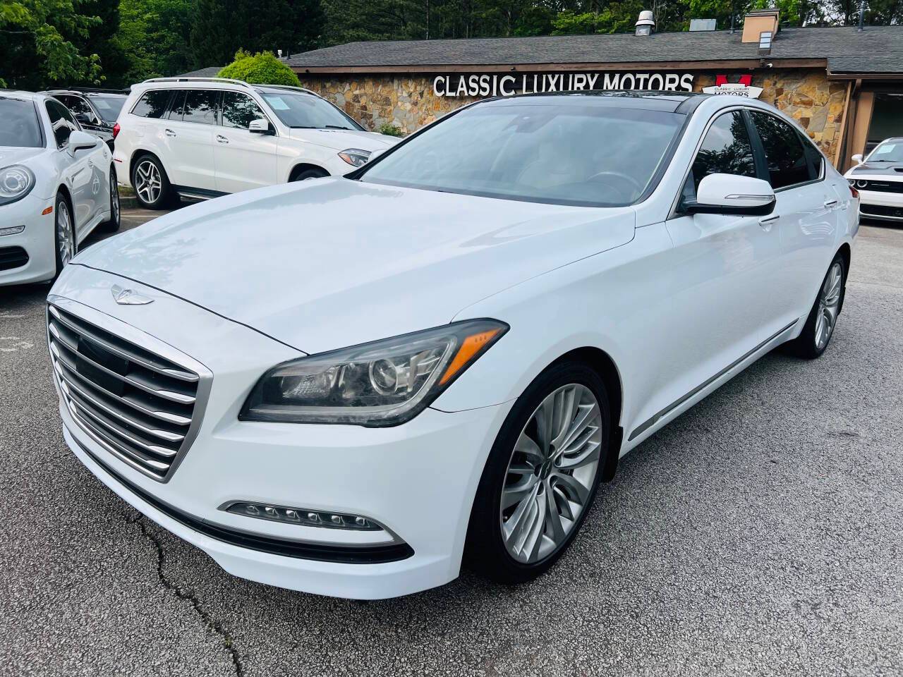 2015 Hyundai Genesis 5.0 — Sedan — 135,771 mi — Buford, GA