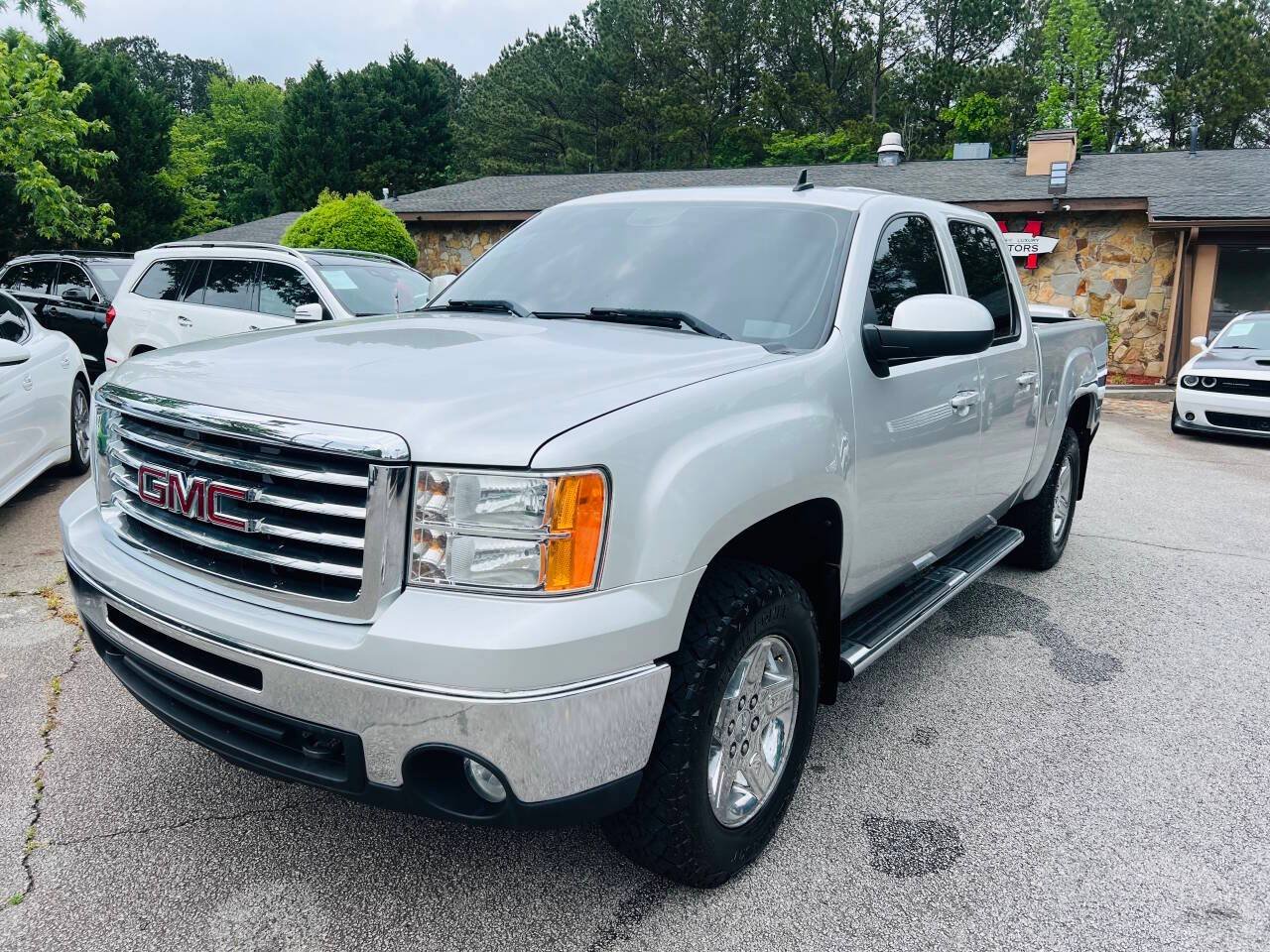 2011 GMC Sierra 1500 SLT — Pickup Truck — 176,308 mi — Buford, GA