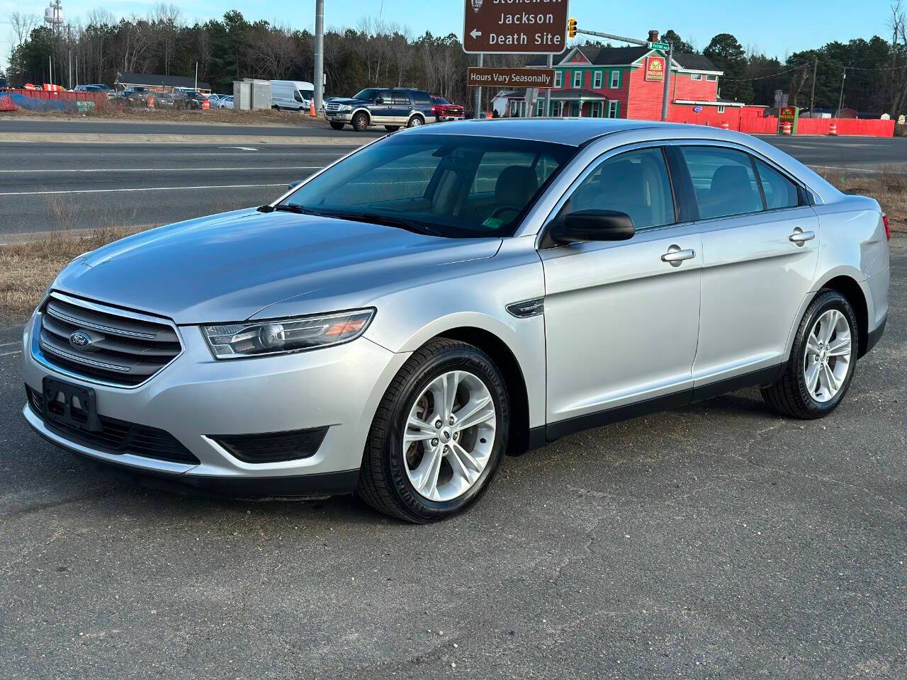 2017 Ford Taurus SE — Sedan — 98,015 mi — Spotsylvania, VA