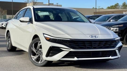 2024 Hyundai Elantra Hybrid Limited — Sedan — 8,028 mi — Columbia, SC