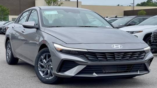2024 Hyundai Elantra SEL — Sedan — 5,390 mi — Columbia, SC
