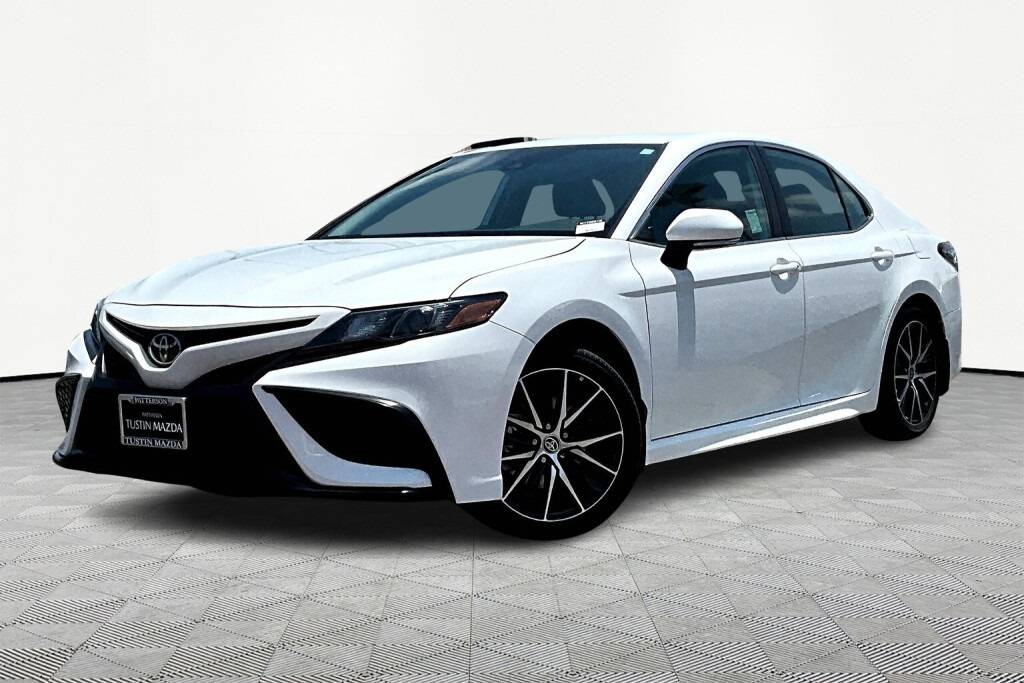 2023 Toyota Camry SE — Sedan — 18,760 mi — Tustin, CA