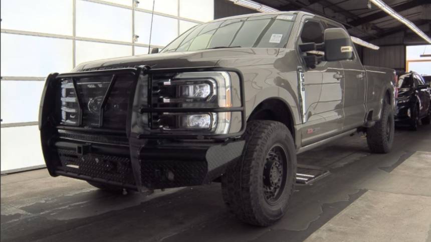 2023 Ford Super Duty F-350 LARIAT — Pickup Truck — 90,027 mi — Richardson, TX