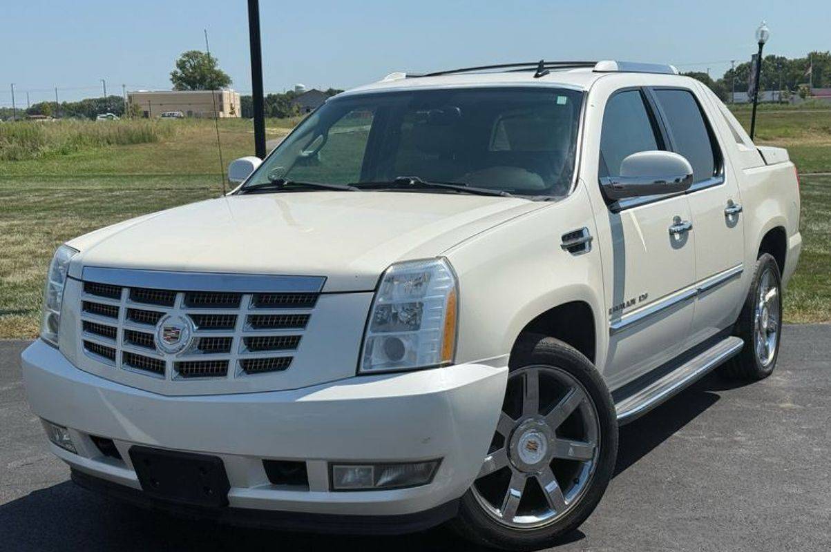 2013 Cadillac Escalade EXT Luxury — Pickup Truck — 183,000 mi — South Bloomfield, OH