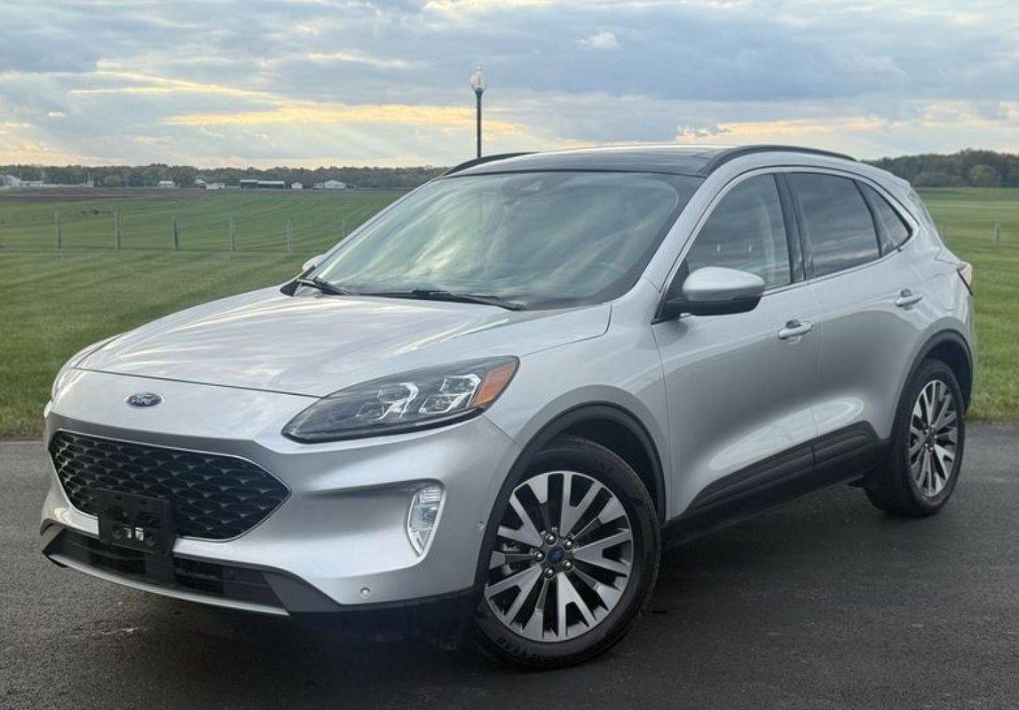 2020 Ford Escape Hybrid Titanium — SUV — 91,297 mi — South Bloomfield, OH