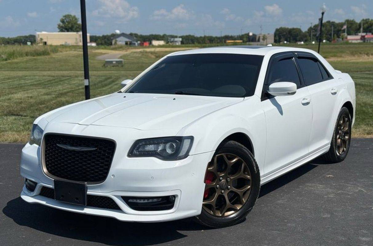 2017 Chrysler 300 S Alloy Edition — Sedan — 93,541 mi — South Bloomfield, OH