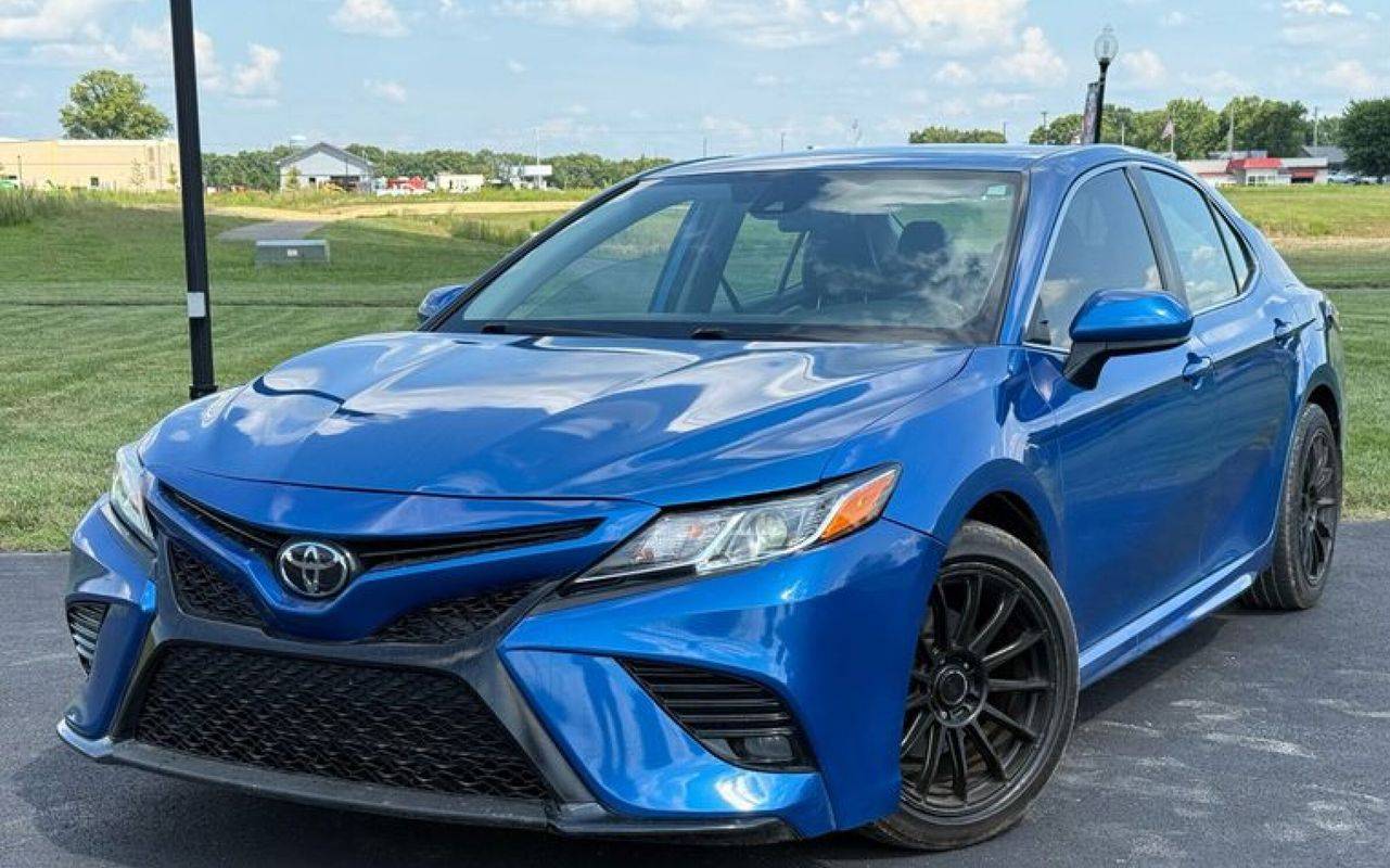 2019 Toyota Camry SE — Sedan — 82,790 mi — South Bloomfield, OH