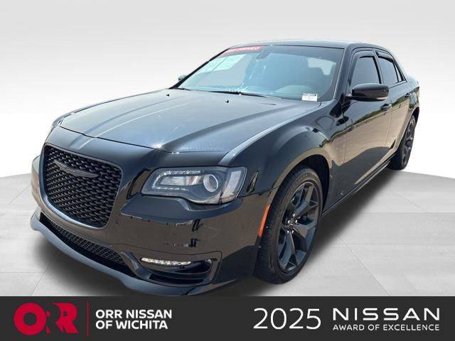 2023 Chrysler 300 Touring L — Sedan — 1,962 mi — Wichita, KS