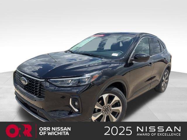 2023 Ford Escape Platinum — SUV — 31,036 mi — Wichita, KS