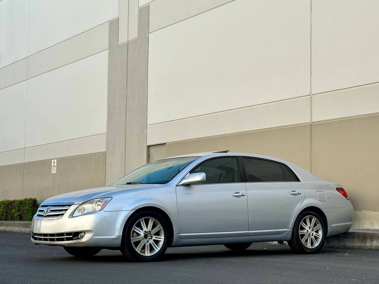 2006 Toyota Avalon Limited — Sedan — 142,248 mi — San Jose, CA