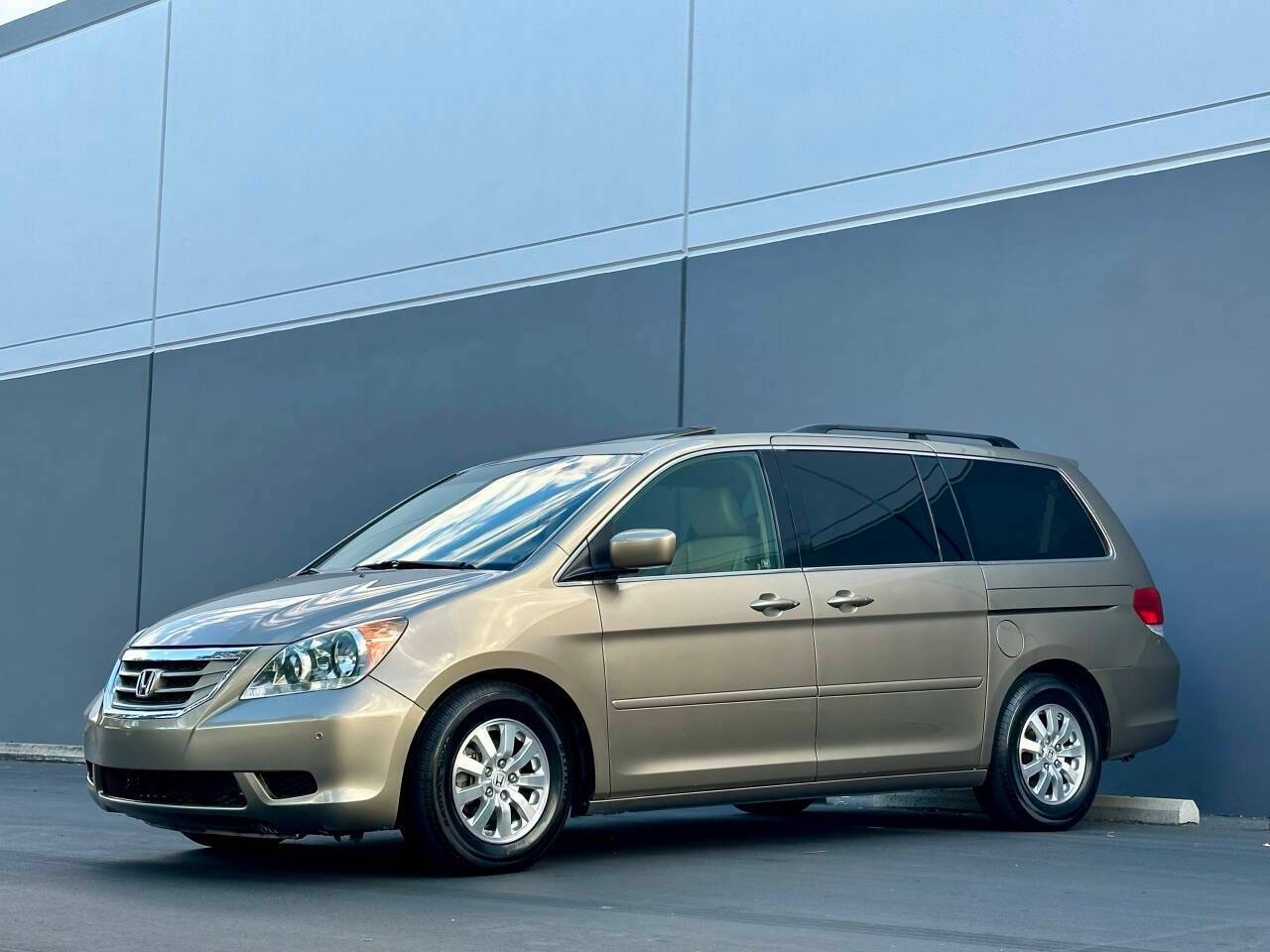 2010 Honda Odyssey EX-L — Minivan — 108,677 mi — San Jose, CA