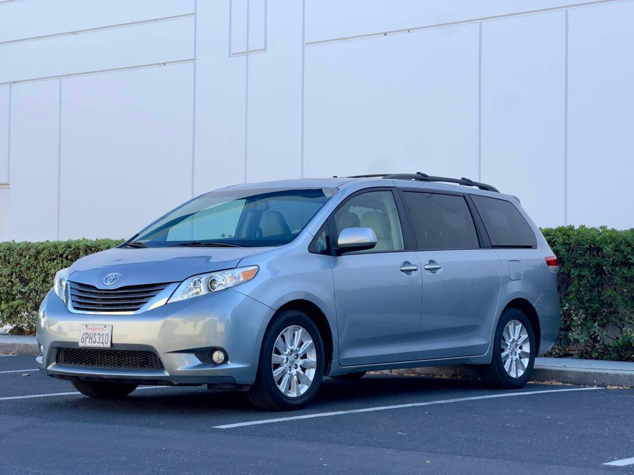 2011 Toyota Sienna XLE — Minivan — 70,885 mi — San Jose, CA