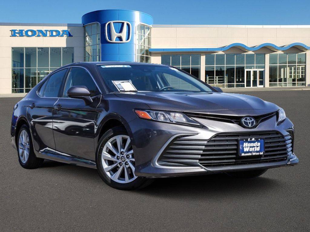 2022 Toyota Camry LE — Sedan — 33,459 mi — Downey, CA