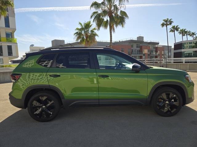 2025 Volkswagen Taos SE Black — SUV — 3,003 mi — Glendale, CA