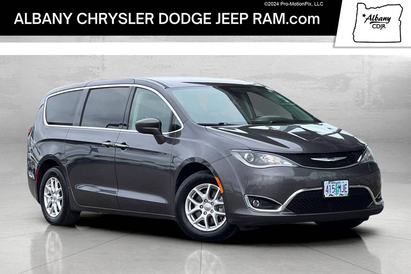 2020 Chrysler Pacifica Touring — Minivan — 95,947 mi — Albany, OR