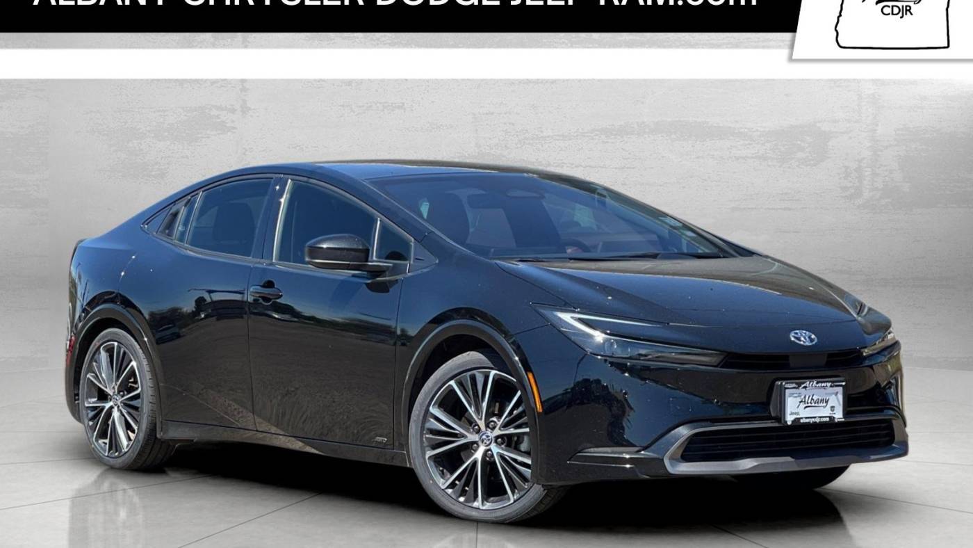 2023 Toyota Prius XLE