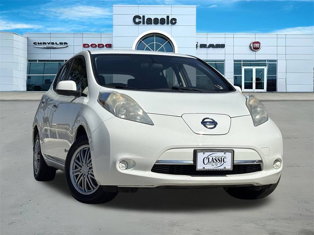 2015 Nissan LEAF S — Hatchback — 82,579 mi — Arlington, TX