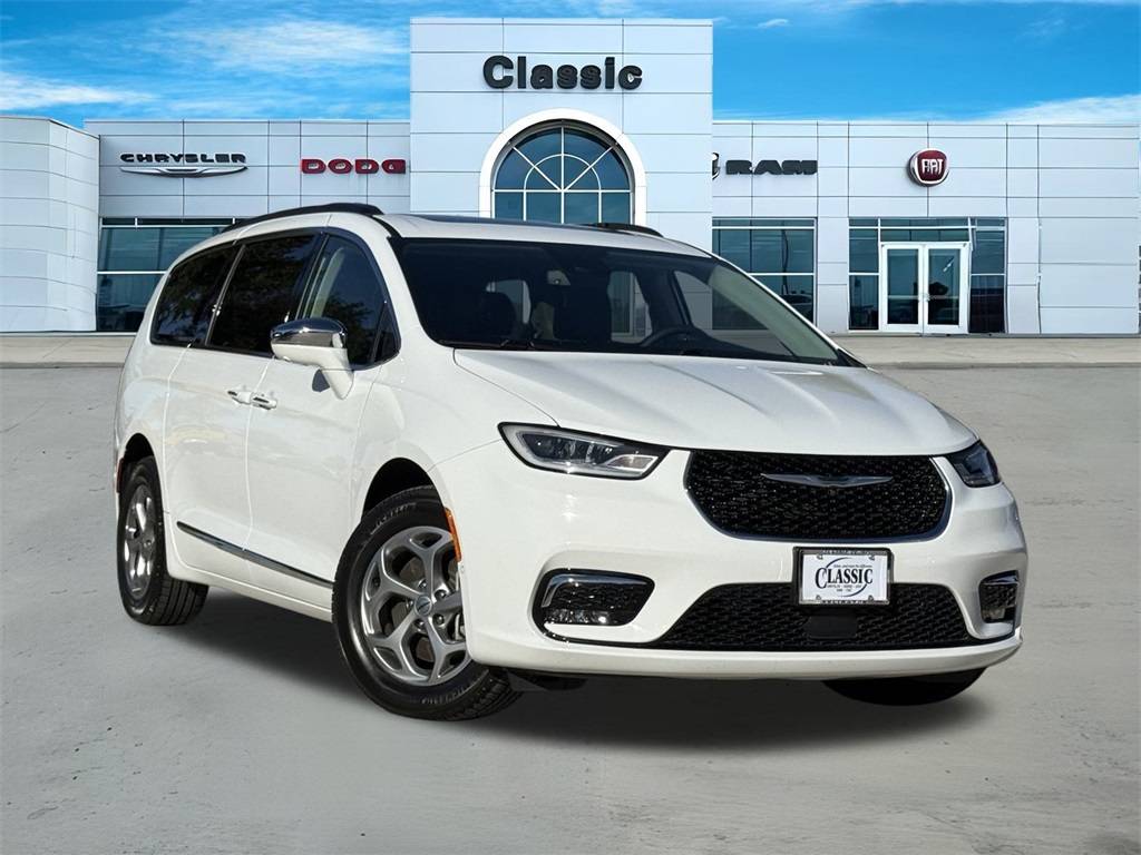 2022 Chrysler Pacifica Limited — Minivan — 49,348 mi — Arlington, TX