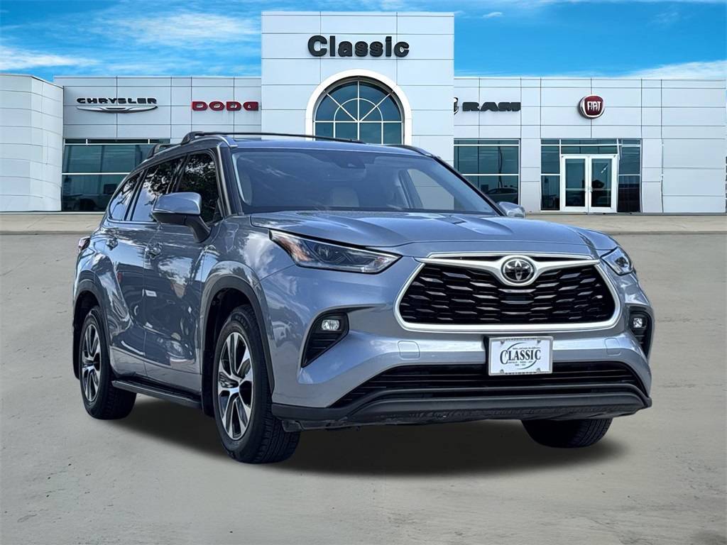 2021 Toyota Highlander XLE — SUV — 102,251 mi — Arlington, TX