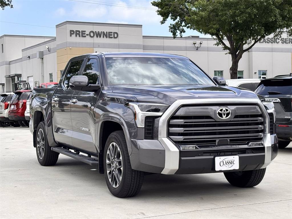 2025 Toyota Tundra Limited — Pickup Truck — 6,700 mi — Arlington, TX