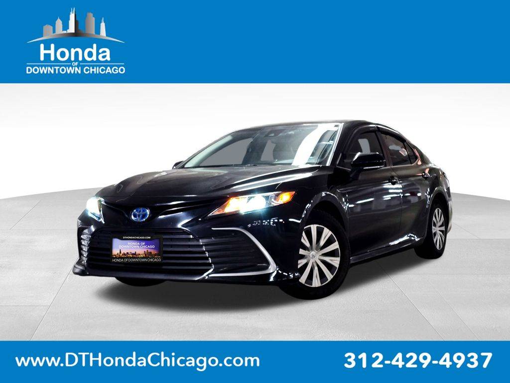 2022 Toyota Camry Hybrid LE — Sedan — 120,807 mi — Chicago, IL