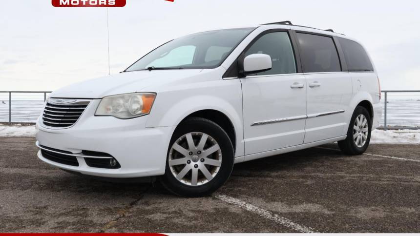 2016 Chrysler Town & Country Touring — Minivan — 109,877 mi — Chesterfield, MI