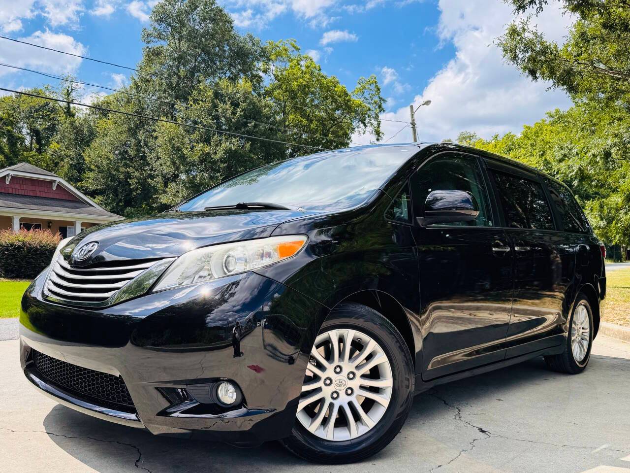 2015 Toyota Sienna XLE — Minivan — 77,946 mi — Marietta, GA