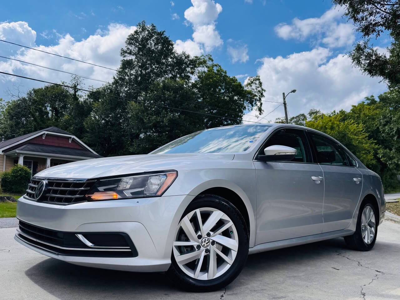 2018 Volkswagen Passat 2.0T SE — Sedan — 140,000 mi — Marietta, GA