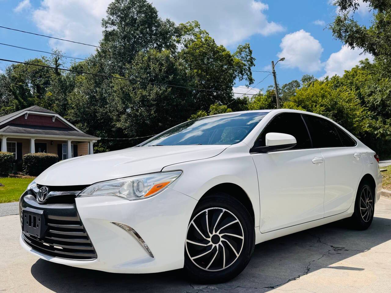 2016 Toyota Camry LE — Sedan — 187,101 mi — Marietta, GA