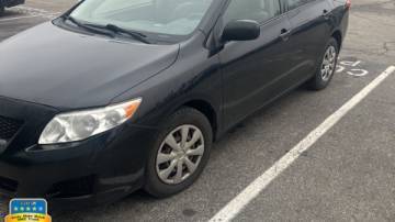 2010 Toyota Corolla LE — Sedan — 198,500 mi — Fishers, IN